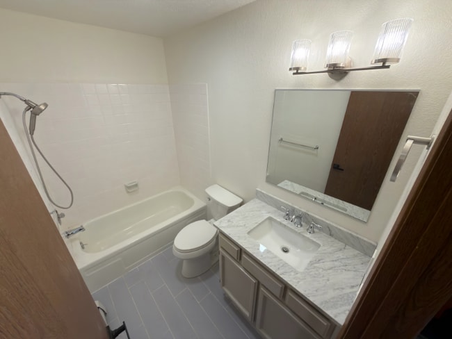 Foto del edificio - 251 McCarrey St