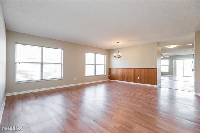 Building Photo - 4 br, 2 bath House - 2046 Knollcrest Dr