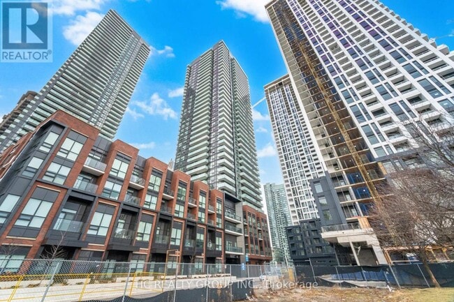 Building Photo - 4130 Parkside Village Dr