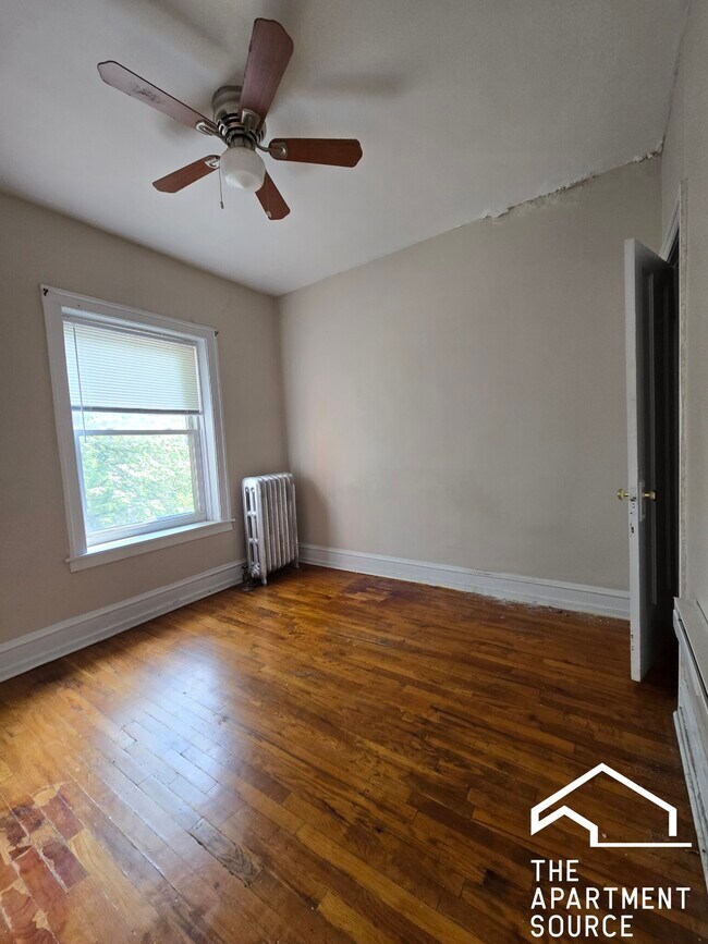 Foto del edificio - 1364 W Estes Ave