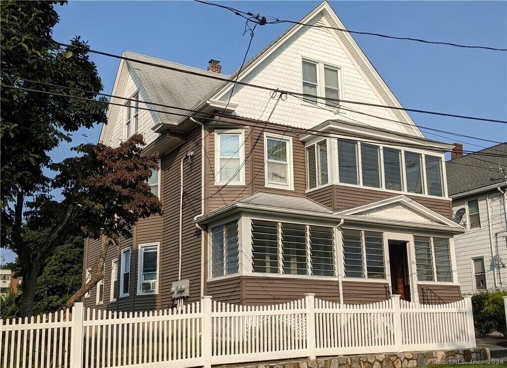 35 Randolph St Unit 3, Stratford, CT 06614 Room for Rent in Stratford