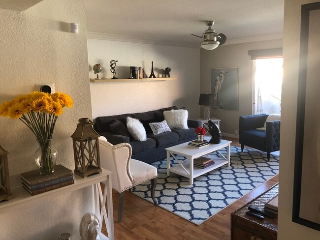 Foto del edificio - 400 N Sunrise Way