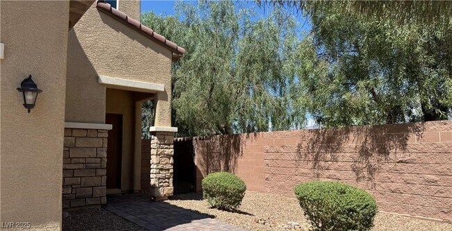 Building Photo - 6387 Ashland Crst St