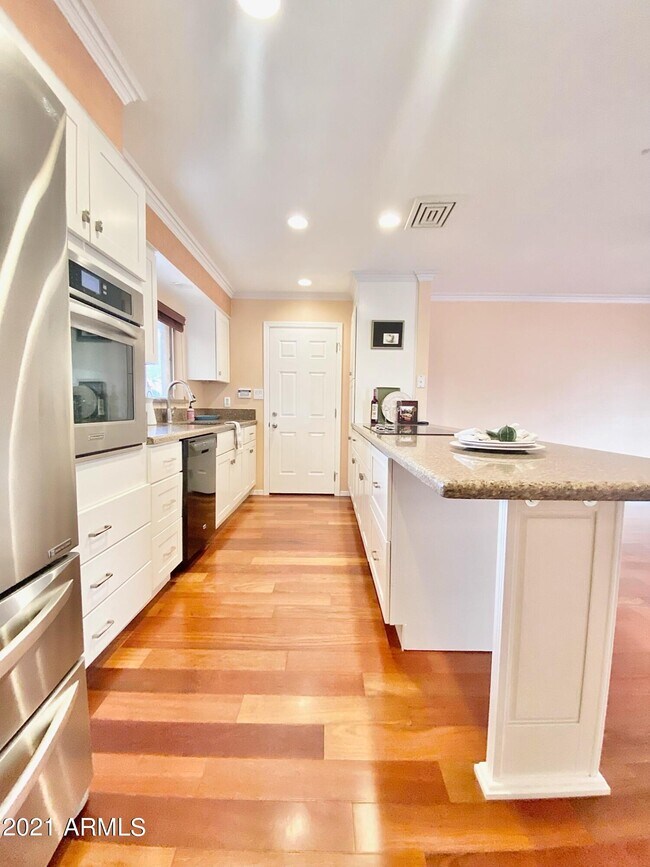Foto del edificio - 1625 W Seldon Ln