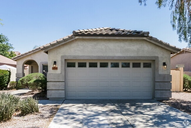 Building Photo - 1051 N San Benito Dr