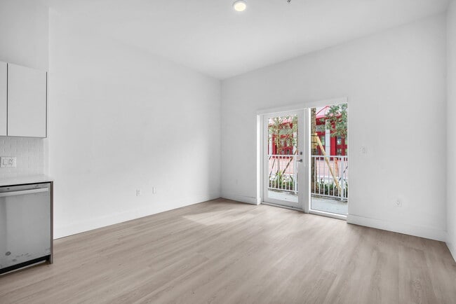 Comedor modelo B - Hallandale City Center