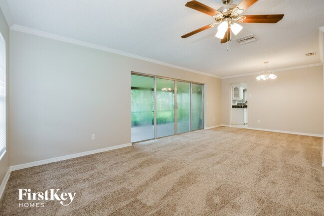 Foto del edificio - 848 Benchwood Ct