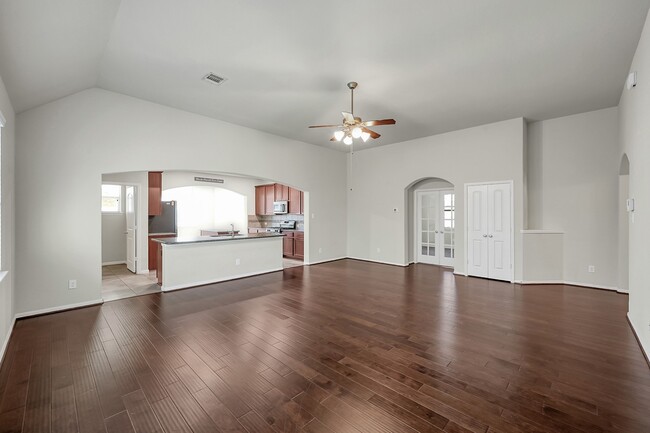 Building Photo - 30119 Saw Oaks Dr