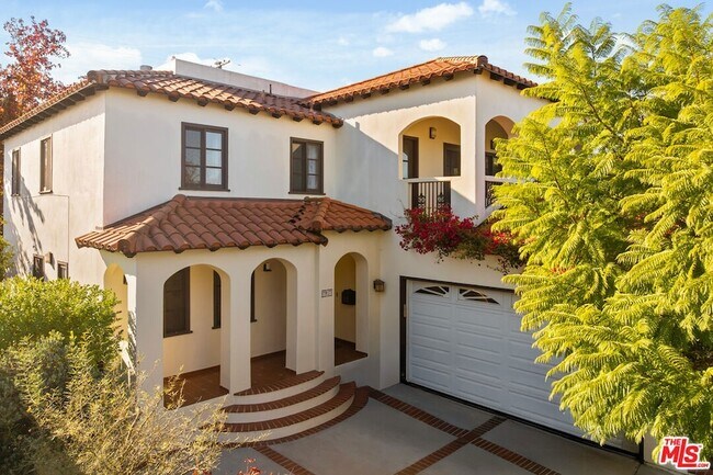 Foto del edificio - 7917 Westlawn Ave