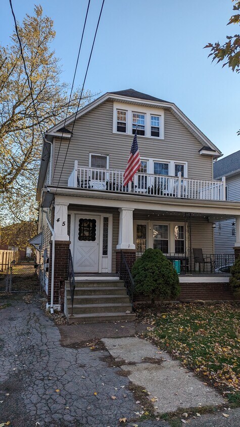 Primary Photo - 45 Eden St