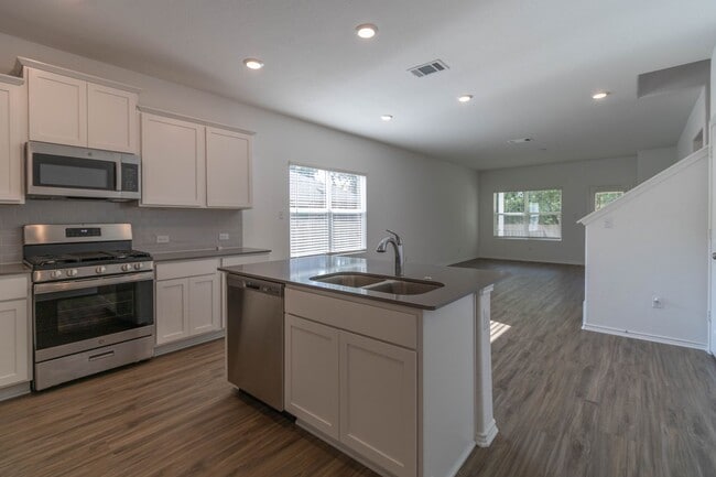 Building Photo - 3101 Windy Vane Dr