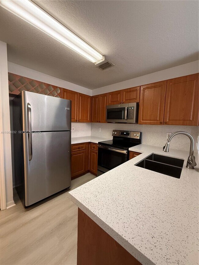 Foto del edificio - 11539 NW 60th Terrace