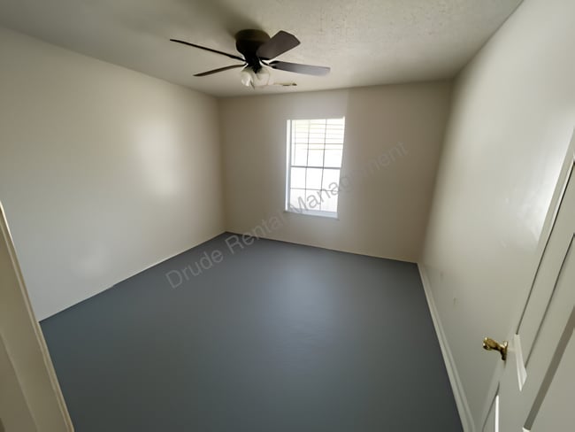 Foto del edificio - 41459 S Range Rd