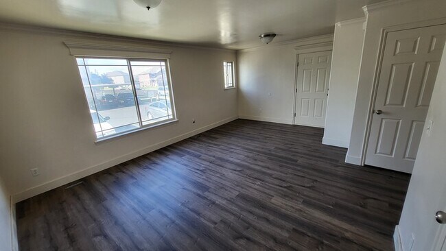 Foto del edificio - 8045 N Plum Creek Dr