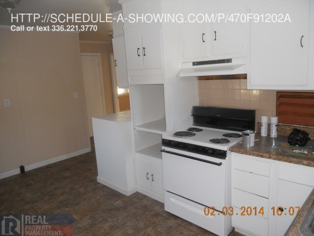 Foto del edificio - 2443 Lomond St