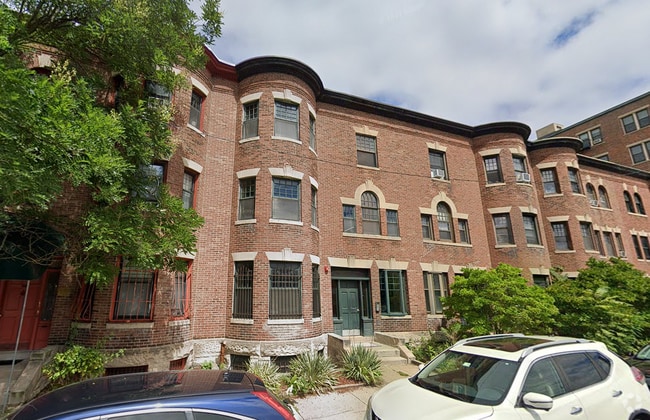 Building Photo - 533 Newbury St
