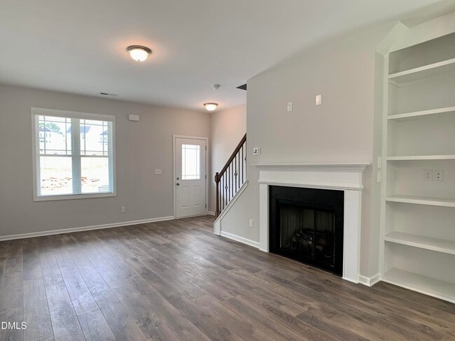 Foto del edificio - 131 Diploma Dr