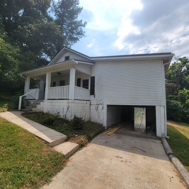Foto del edificio - 3/2 -Bonus Room & Basement-Livingston