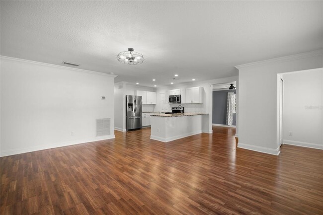 Building Photo - 1217 E McBerry St