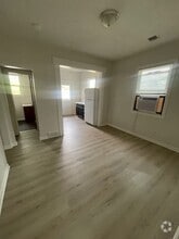 Building Photo - 914 N 40th St