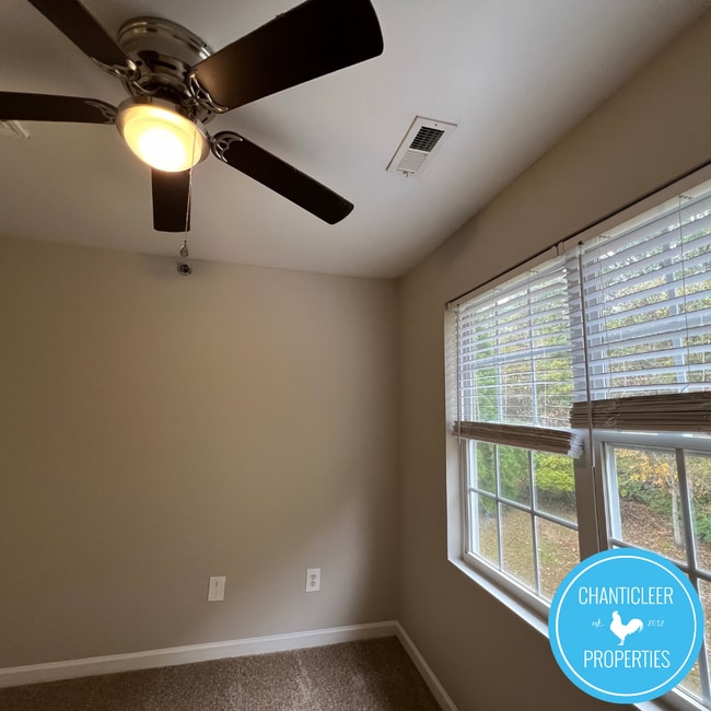 Building Photo - 1041 W Barton St