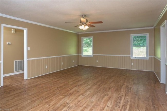 Foto del edificio - 204 Brambleton Ct