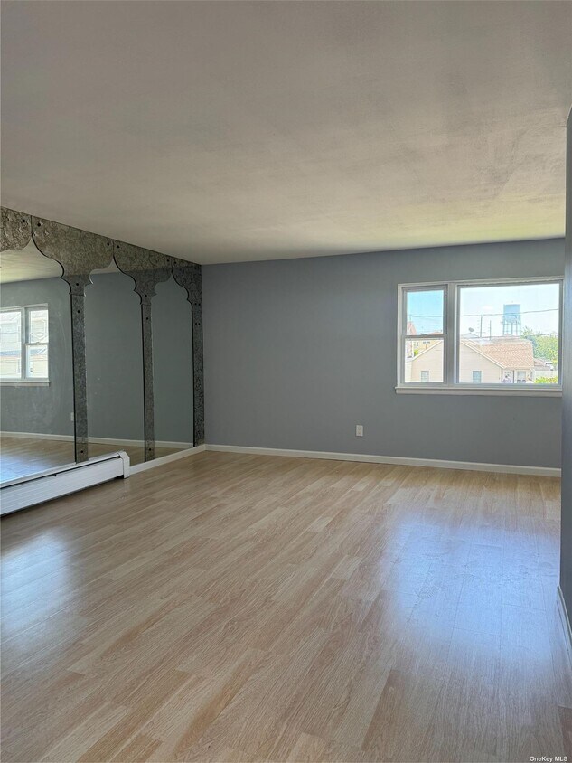 36 Radcliffe Rd Unit 2, Island Park, NY 11558 Room for Rent in Island