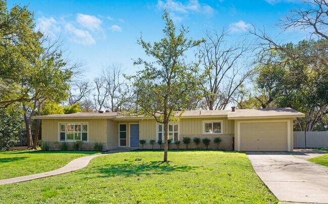 Building Photo - 336 Tuttle Rd