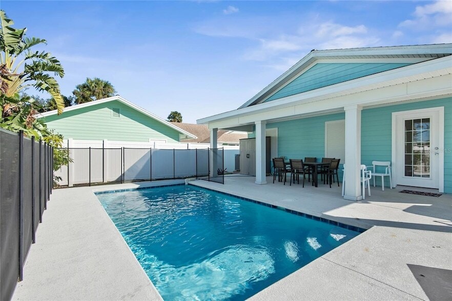 Primary Photo - 27 Mala Compra Rd