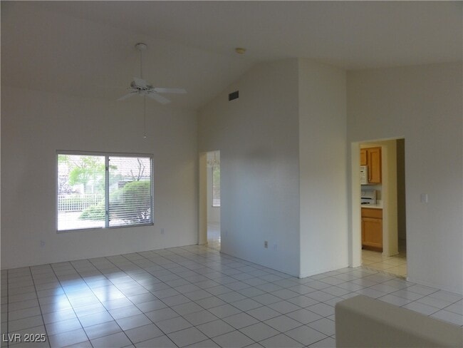 Foto del edificio - 2730 Darby Falls Dr