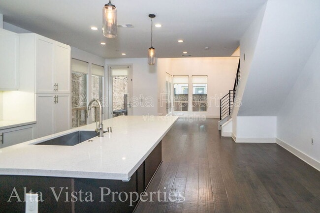 Building Photo - 2549 Aperture Cir