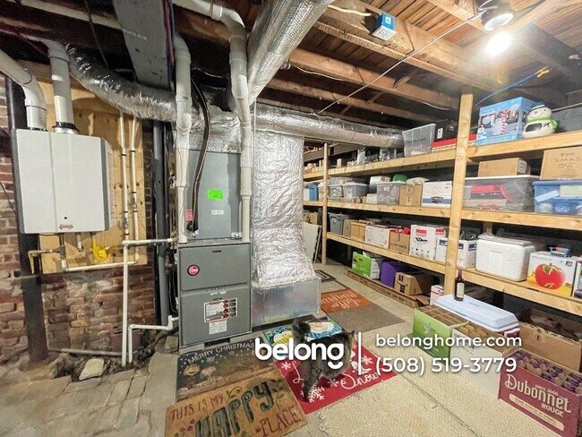 Foto del edificio - 204 Millbury Ave