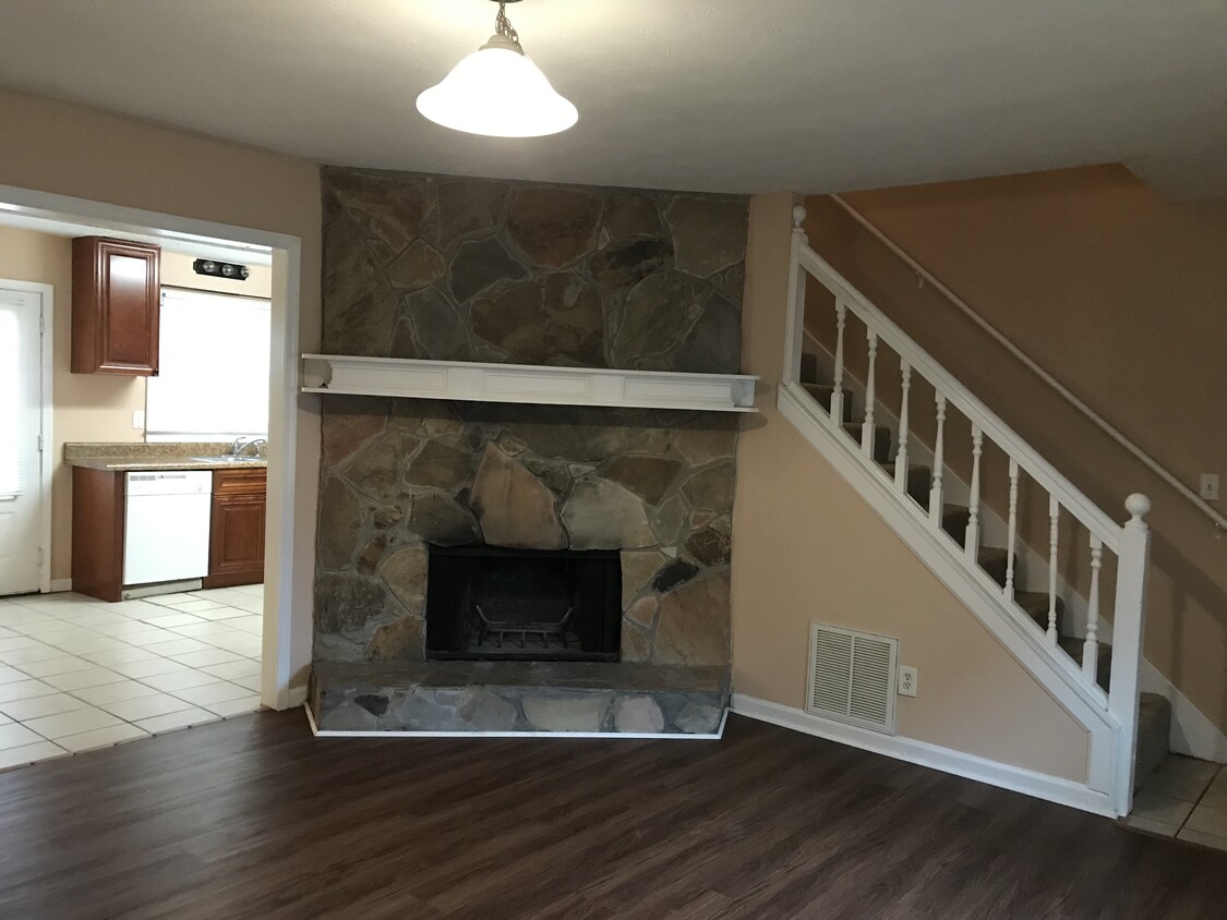 fireplace at living room - 5162 Ridge Forest Dr