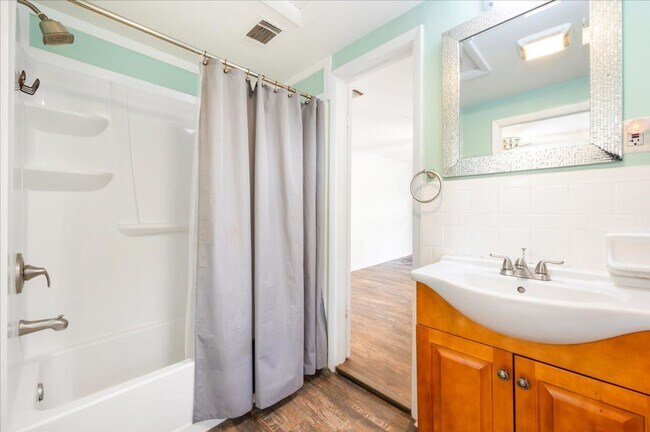 Foto del edificio - 2-Bedroom Cottage in Central Savannah – Cl...