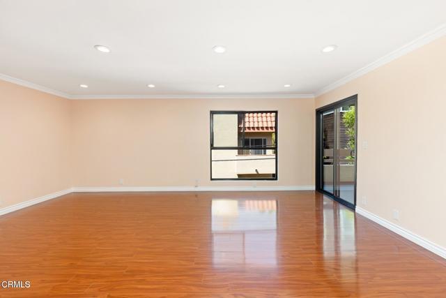 Foto del edificio - 1037 N Vista St