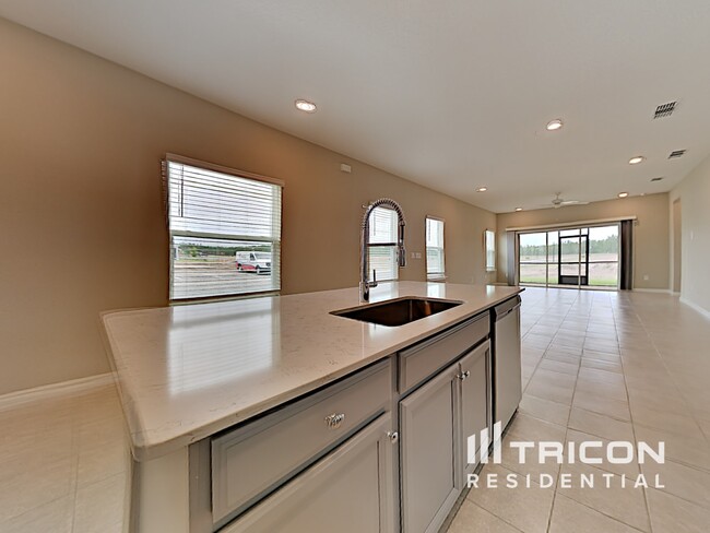 Foto del edificio - 6403 Longleaf Branch Dr