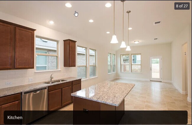 Foto del edificio - 112 Eli Whitney Way