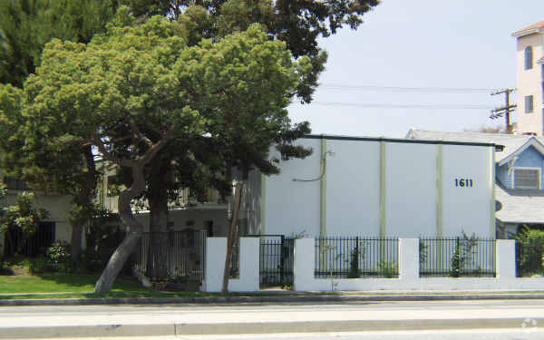 Primary Photo - 1611 Venice Blvd