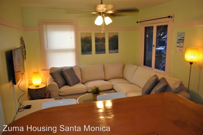 Building Photo - 2424 5th St