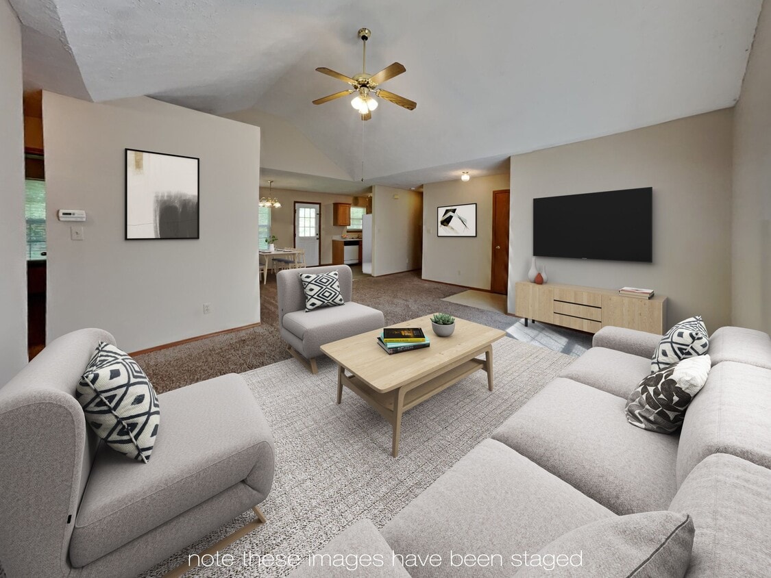 423 S Teakwood House Rental in Republic, MO