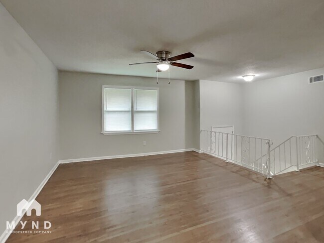 Foto del edificio - 4185 Yale Rd