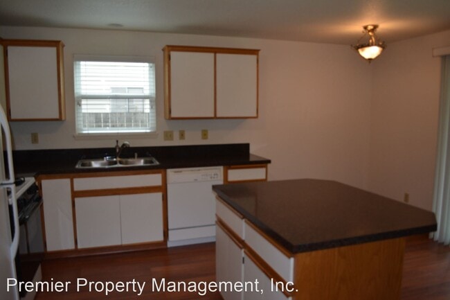 Building Photo - 3 br, 2 bath House - 412 NE 175th Ave