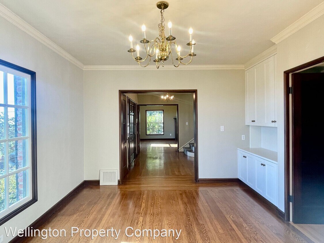 Primary Photo - 3 br, 2.5 bath House - 22 Alta Ave.