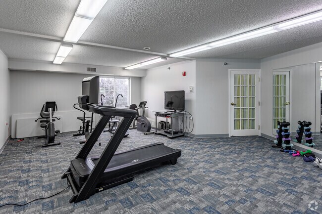 Gimnasio - Boulders Senior Living Apartments