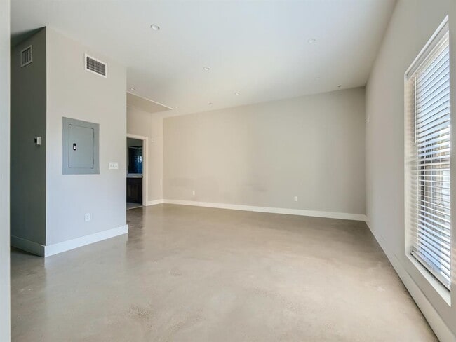 Building Photo - 3523 Gonzales St