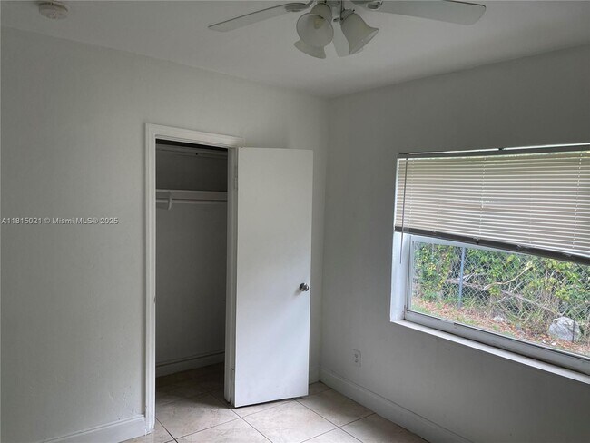 Building Photo - 2329 NE 173rd St