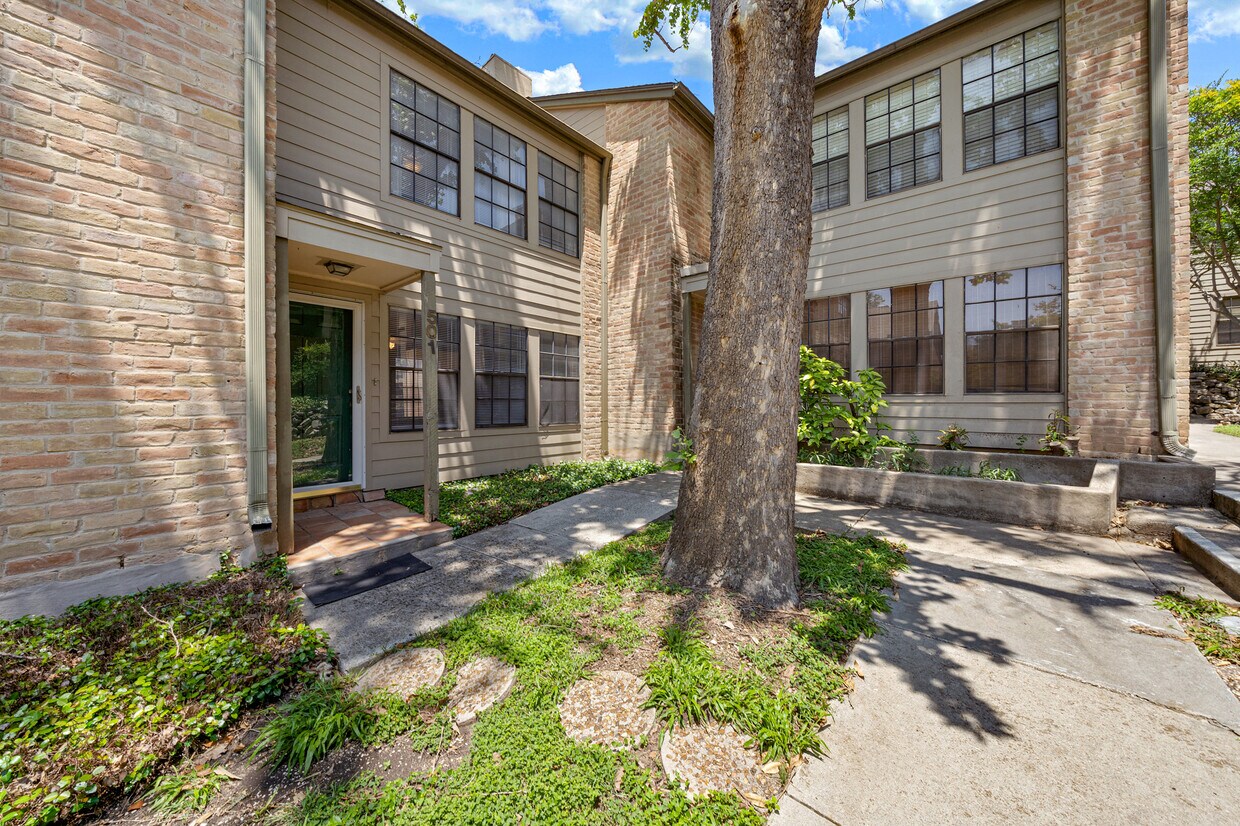Photo - 7711 Callaghan Rd (San Antonio, TX)