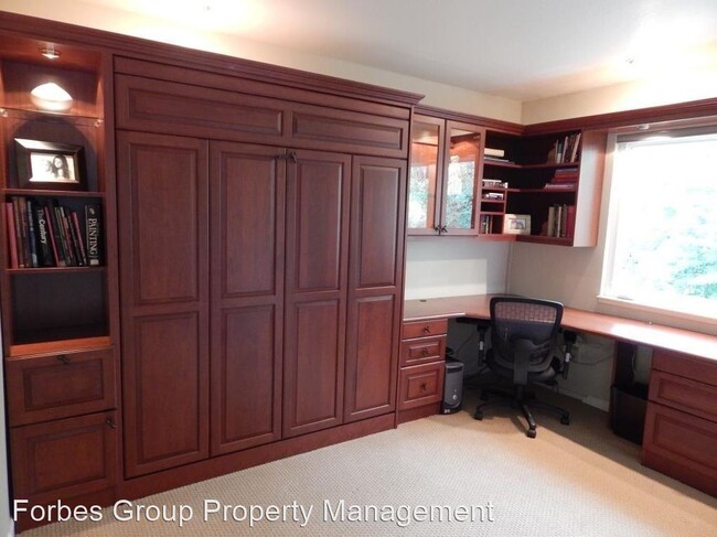 Foto del edificio - 3 br, 2.5 bath House - 202 College Ave