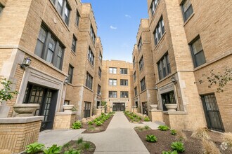 Building Photo - 7622 N Eastlake Ter