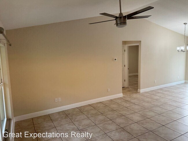 Building Photo - 3 br, 2 bath House - 13574 SE 55th Ave